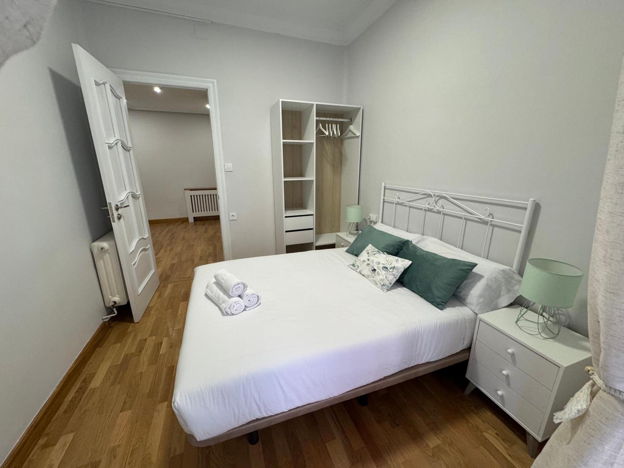 Rioja Centro Ayuntamiento By Apartamentos Logrono Luaran gambar