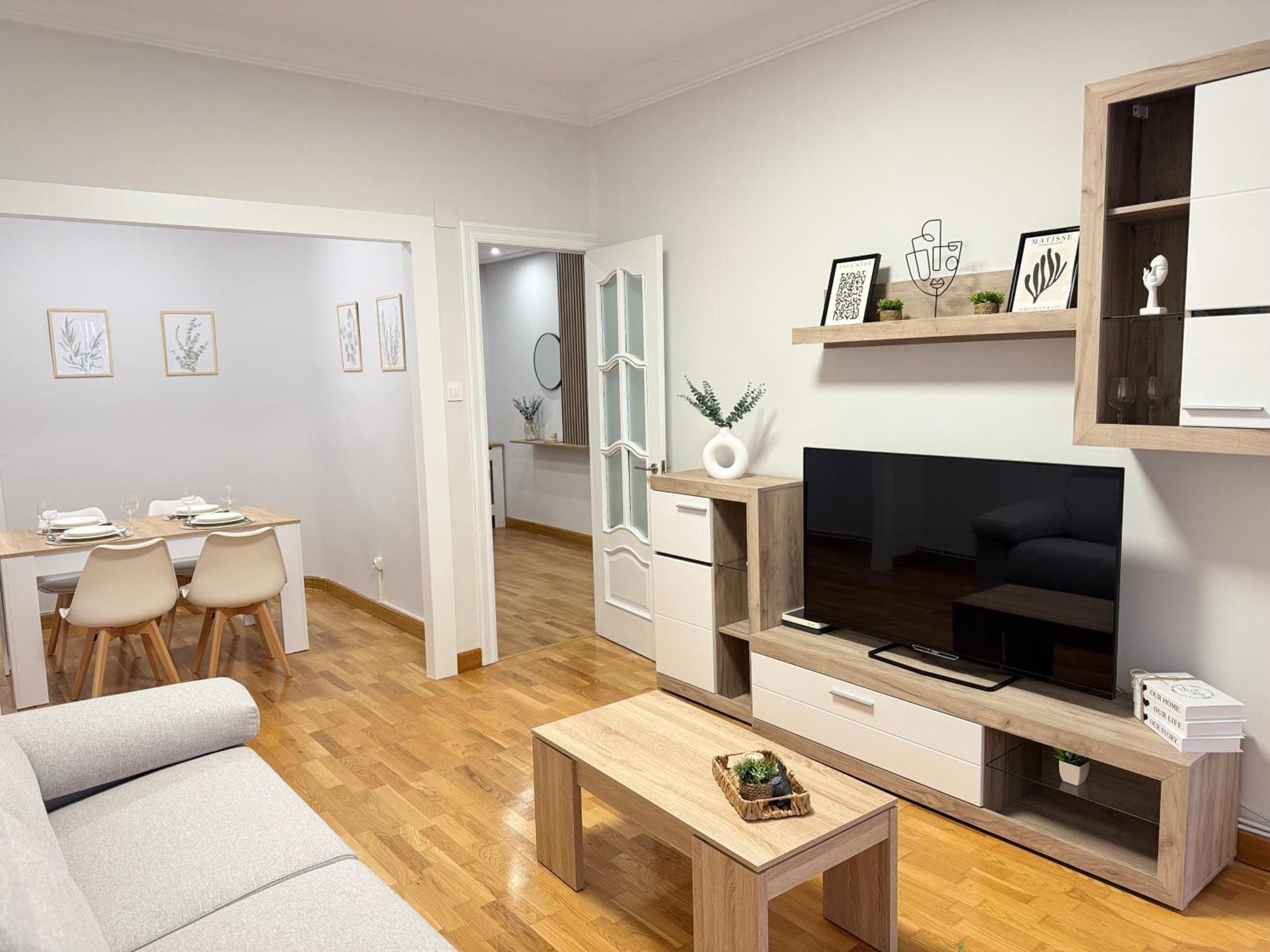 Rioja Centro Ayuntamiento By Apartamentos Logrono Luaran gambar